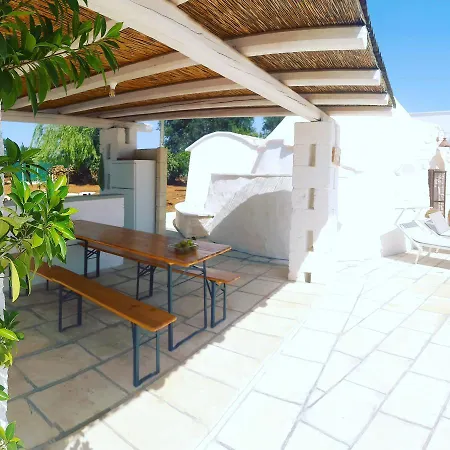 Trullo Il Noce..holiday San Vito dei Normanni